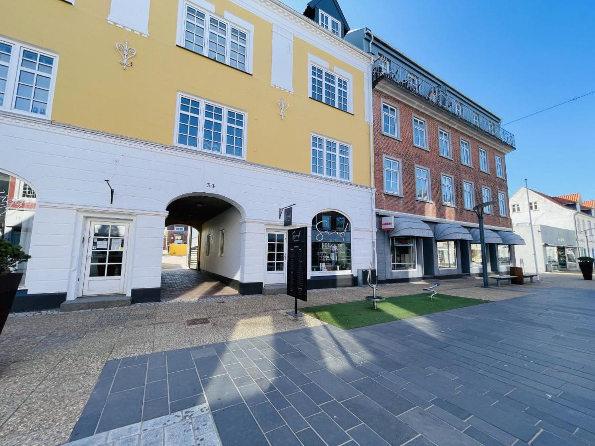 Aday - Charming Apartment In The Pedestrian Street Of Frederikshavn Exterior photo